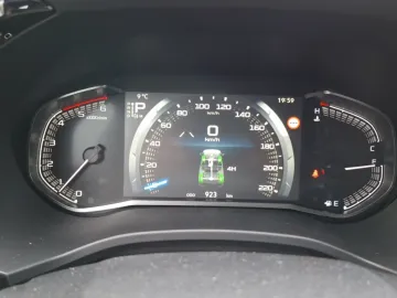 Car image 36