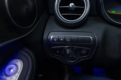 Car image 44