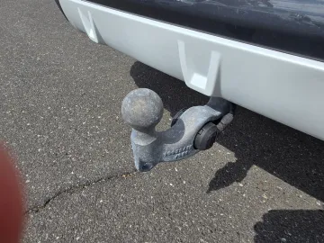 Car image 33