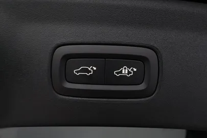 Car image 38