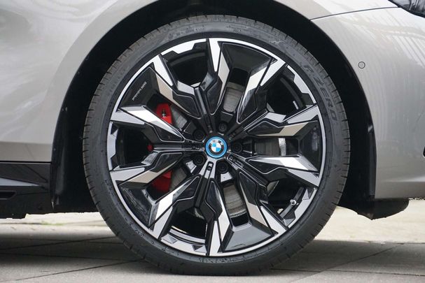 BMW 530 e 220 kW image number 6