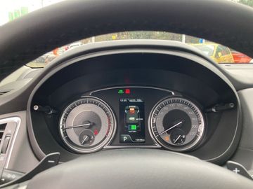 Car image 15