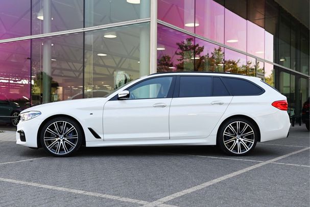 BMW 540i Touring xDrive 250 kW image number 3