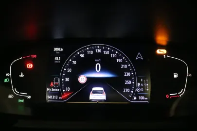 Car image 26
