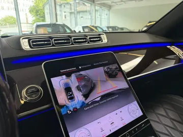 Car image 27
