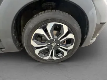 Car image 33