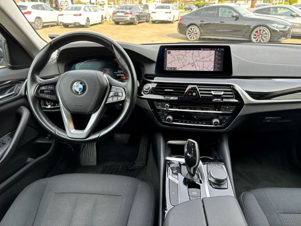 BMW 520d Touring xDrive 140 kW image number 8