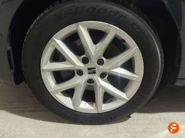 Car image 29