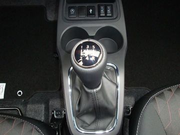 Car image 13