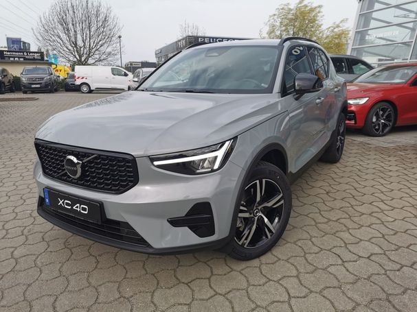 Volvo XC40 B3 Plus Dark DKG 120 kW image number 1