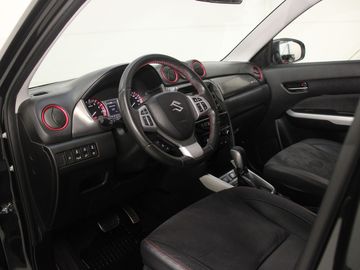 Car image 14