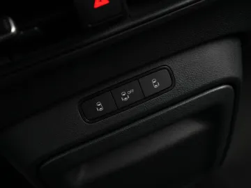 Car image 47