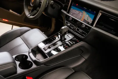 Car image 31