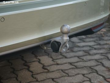 Car image 36