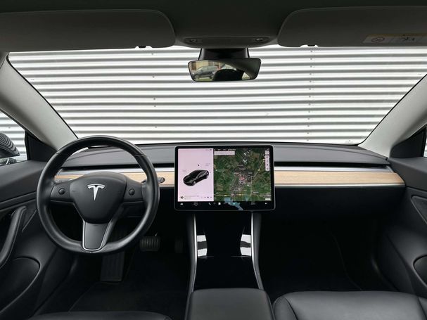 Tesla Model 3 Long Range AWD 258 kW image number 11