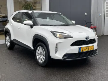 Car image 3