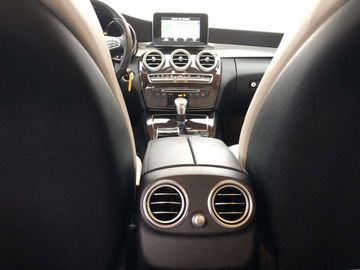 Car image 27