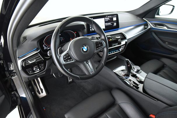 BMW 530d Touring xDrive 210 kW image number 6