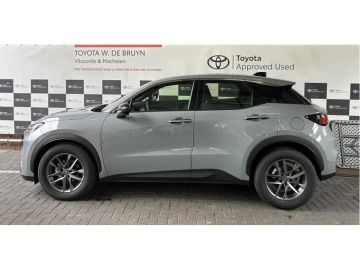 Car image 4