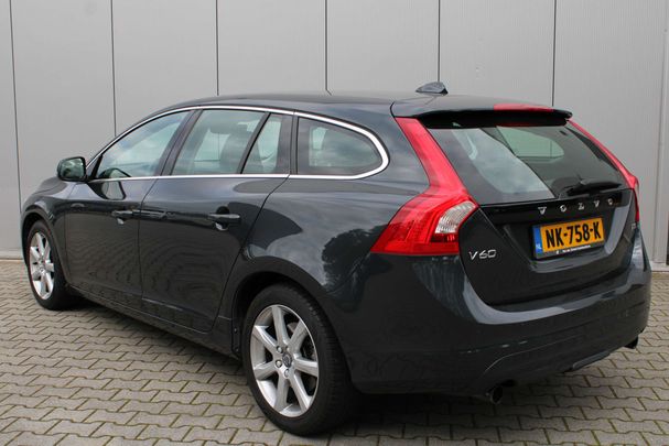 Volvo V60 T3 112 kW image number 8