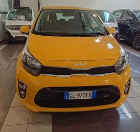 Car image 3