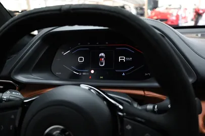 Car image 28