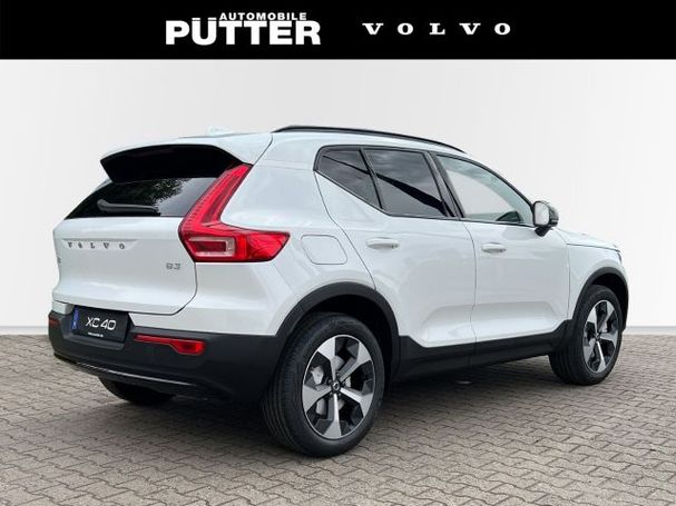 Volvo XC40 B3 Plus Dark 120 kW image number 2