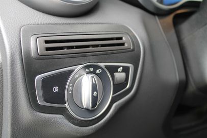 Car image 33