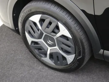 Car image 35