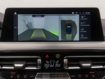 Car image 40