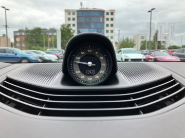 Car image 37