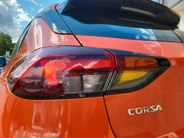 Car image 30