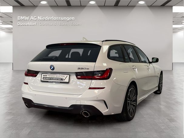 BMW 330e Touring M Sport 215 kW image number 4