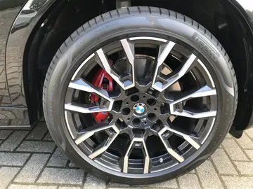 Car image 33