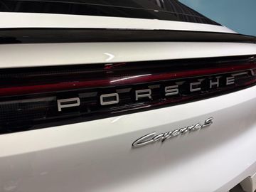 Car image 27