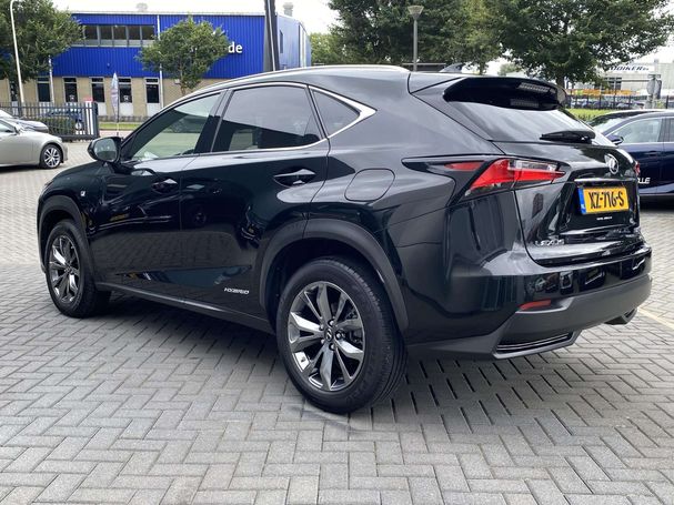 Lexus NX 300 h AWD 145 kW image number 4