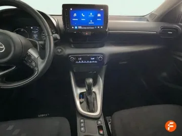 Car image 5