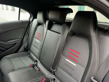 Car image 37