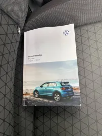 Car image 32