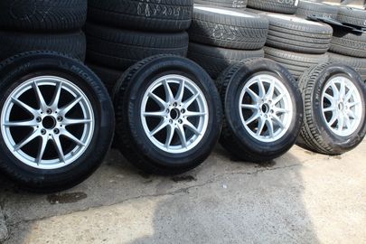 Car image 35