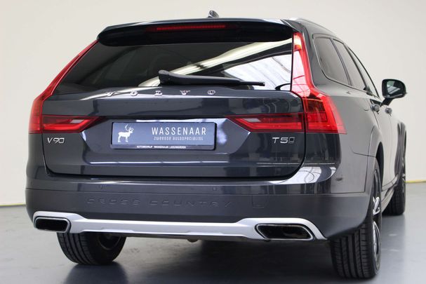 Volvo V90 Cross Country T5 AWD Plus 188 kW image number 6