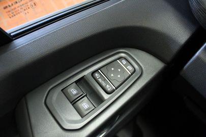 Car image 38