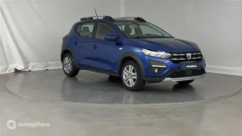 Car image 4
