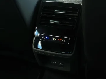Car image 49