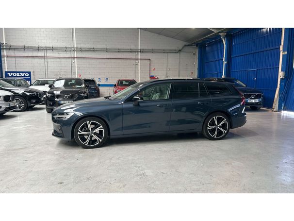 Volvo V60 B4 Plus 145 kW image number 32