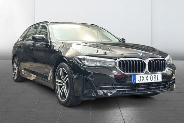 BMW 520d Touring 140 kW image number 2