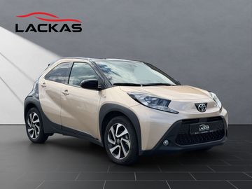 Car image 2