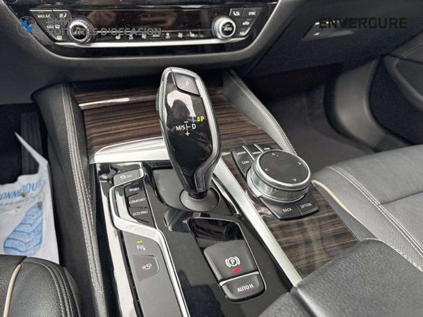 BMW 520d xDrive 142 kW image number 16