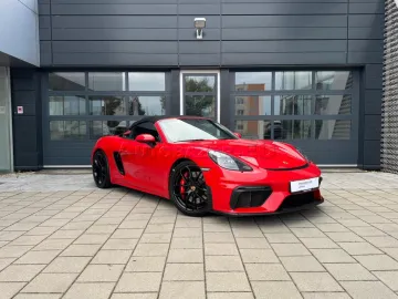 Car image 4