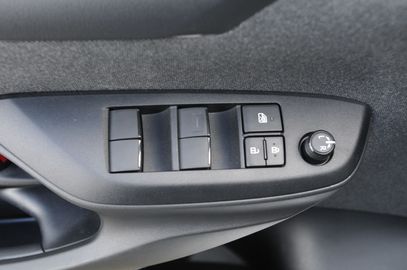 Car image 31